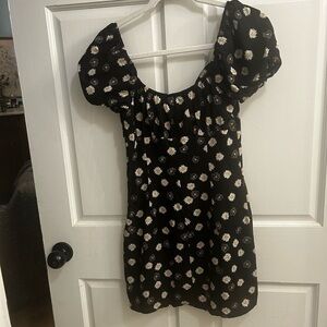 BP Brass Plum Nordstrom’s mini dress black with white daisies. Size s